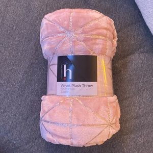 Velvet Plush Throw